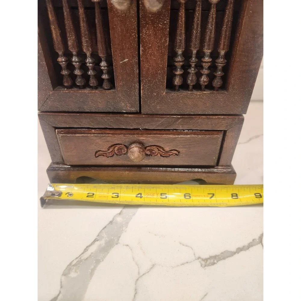 The Unbranded Brand vintage wooden